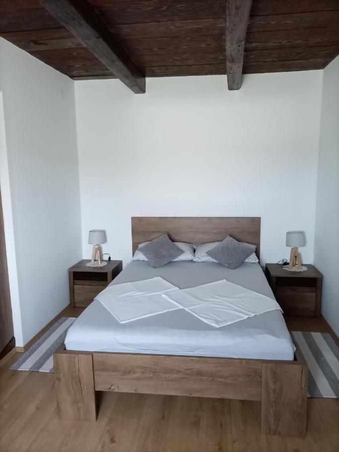 Ferienwohnung Kuca Za Odmor Braco Donji Zvecaj Exterior foto
